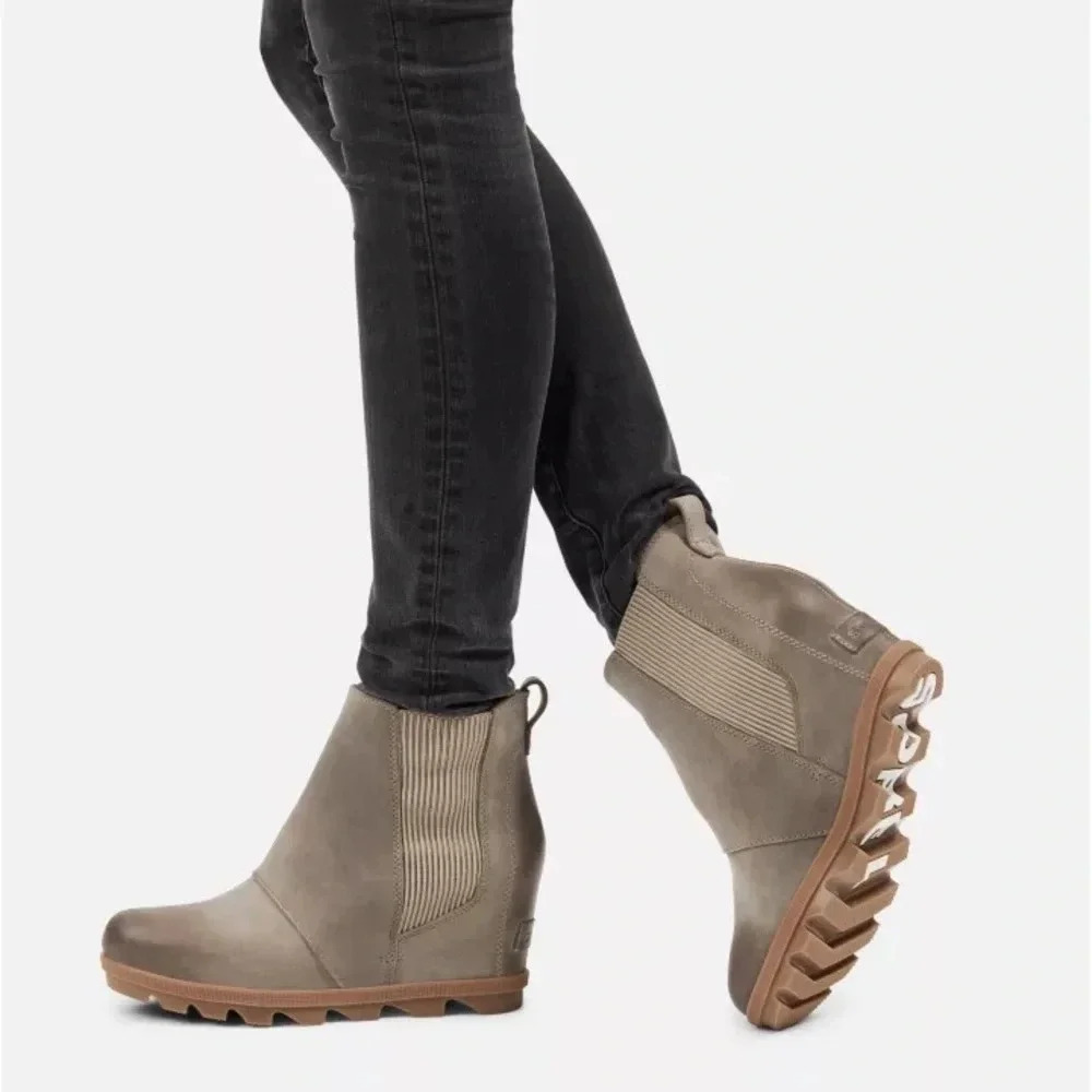 Sorel Joan of Arctic Wedge II Leather Chelsea Boot Size 7.5